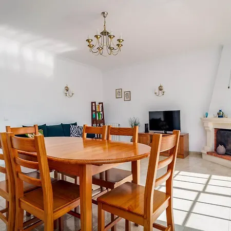 Apartamento Cozy Sunny Peaceful Flat With Swimming Pool