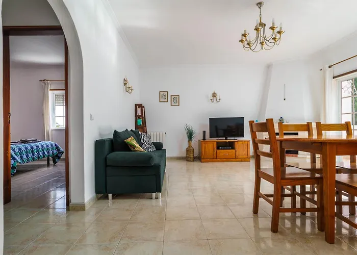 Apartamento Cozy Sunny Peaceful Flat With Swimming Pool