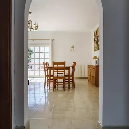 Cozy Sunny Peaceful Flat With Swimming Pool *