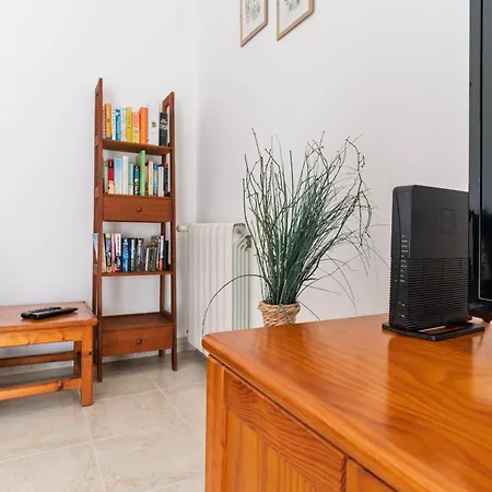 Cozy Sunny Peaceful Flat With Swimming Pool