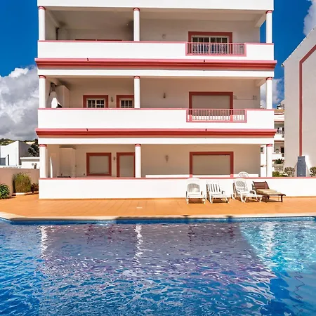 Cozy Sunny Peaceful Flat With Swimming Pool