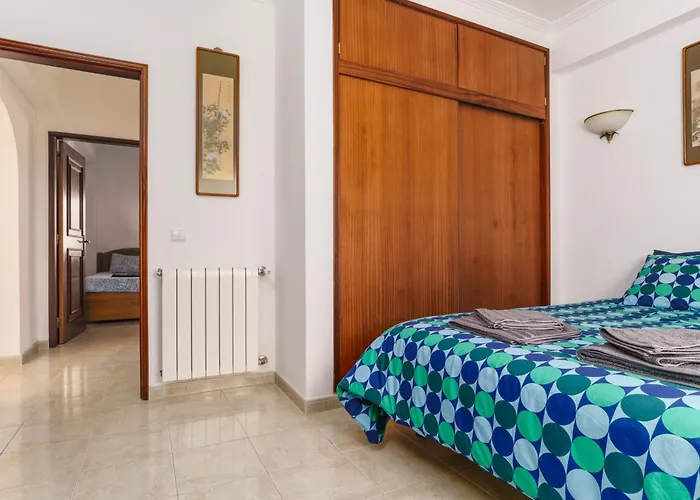 Daire Cozy Sunny Peaceful Flat With Swimming Pool Burgau