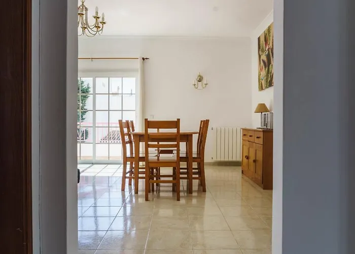 Cozy Sunny Peaceful Flat With Swimming Pool *