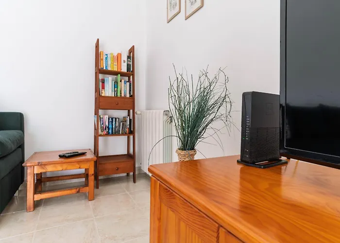 Cozy Sunny Peaceful Flat With Swimming Pool