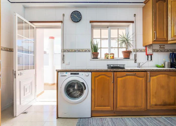 Cozy Sunny Peaceful Flat With Swimming Pool *